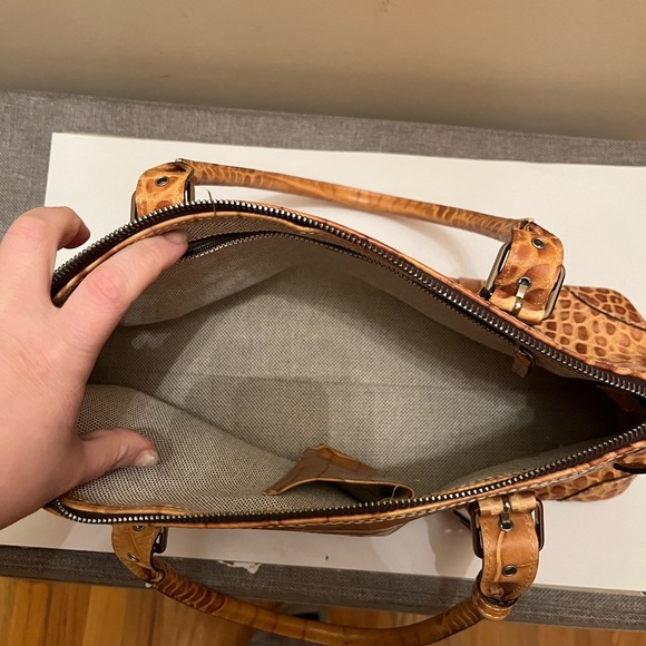 Dooney & Bourke large domed satchel Nile - Picture 5 of 10